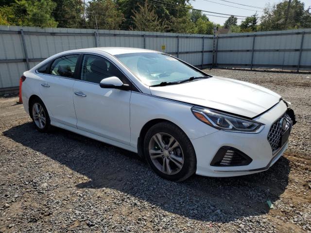 5NPE34AF2KH804605 - 2019 HYUNDAI SONATA LIMITED WHITE photo 4