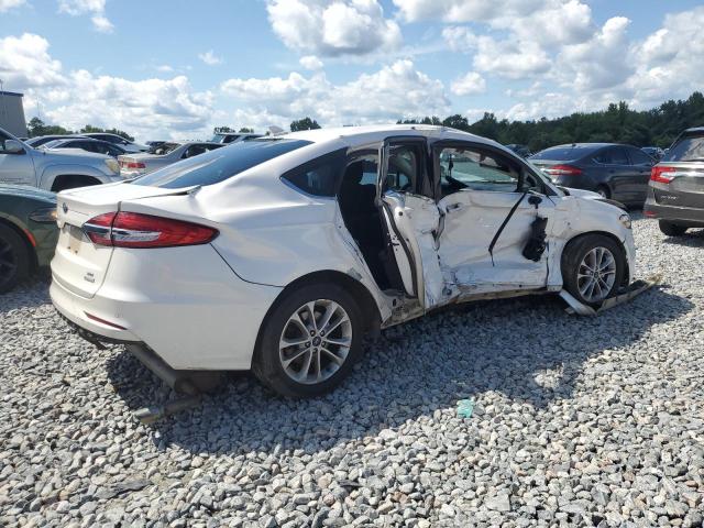 3FA6P0HD9LR160143 - 2020 FORD FUSION SE WHITE photo 3