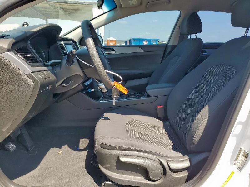 5NPE24AF5JH719498 - 2018 HYUNDAI SONATA SE 白色 照片 7