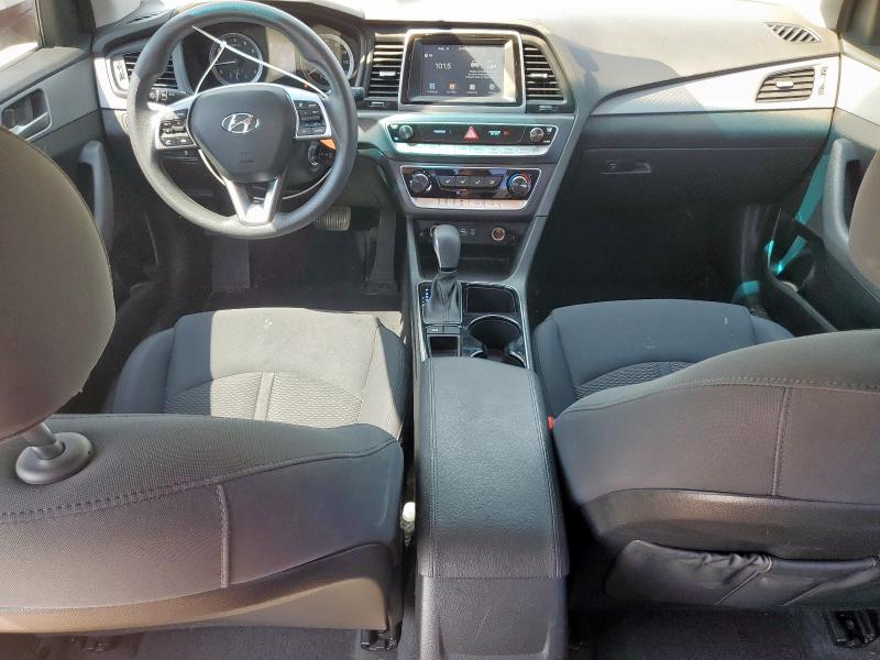 5NPE24AF5JH719498 - 2018 HYUNDAI SONATA SE 白色 照片 8