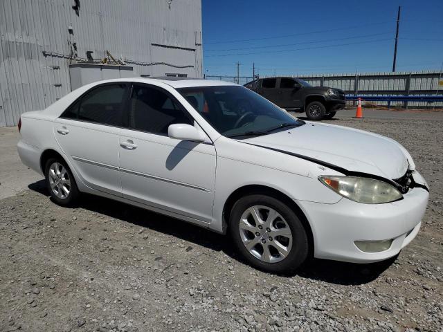 4T1BF32K65U604977 - 2005 TOYOTA CAMRY LE WHITE photo 4