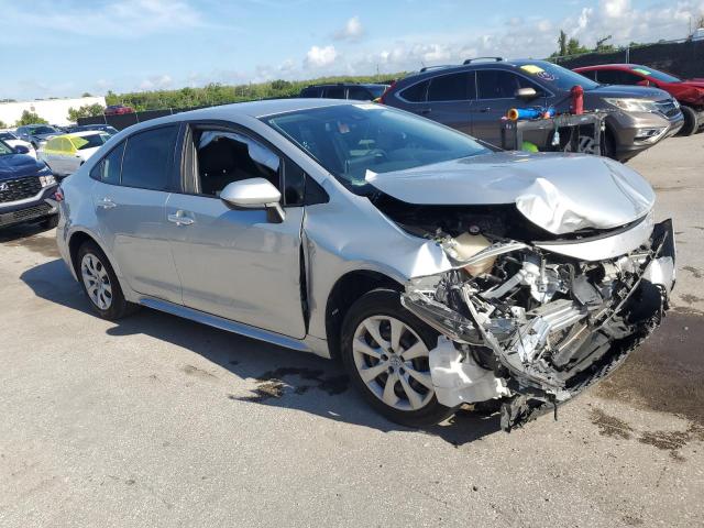 JTDEPRAE8LJ113080 - 2020 TOYOTA COROLLA LE SILVER photo 4