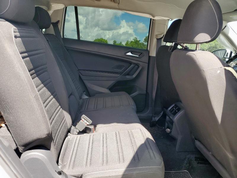 3VVRB7AX7RM084075 - 2024 VOLKSWAGEN TIGUAN S Biały zdjęcie 10