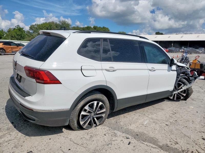 3VVRB7AX7RM084075 - 2024 VOLKSWAGEN TIGUAN S Biały zdjęcie 3