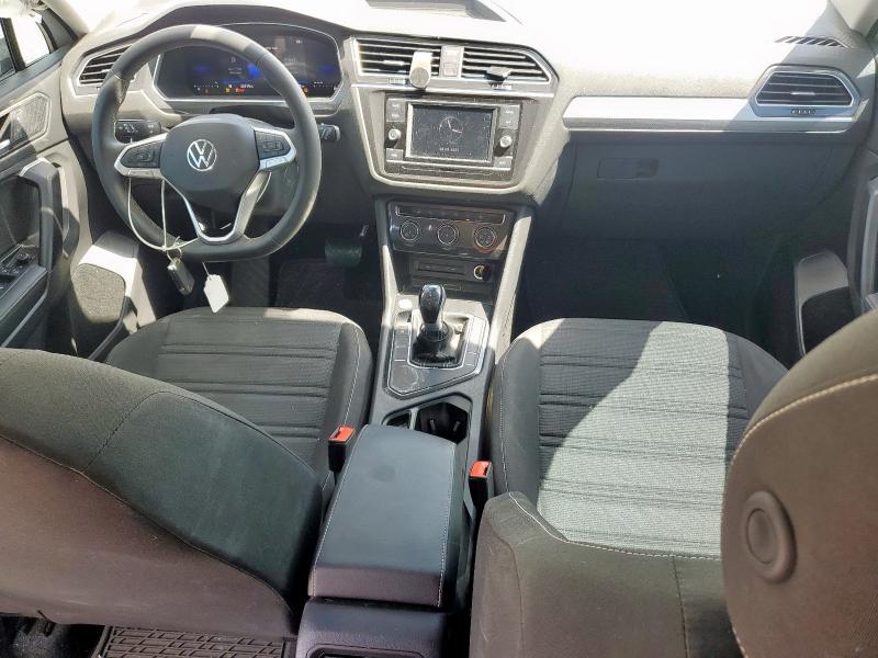 3VVRB7AX7RM084075 - 2024 VOLKSWAGEN TIGUAN S Biały zdjęcie 8
