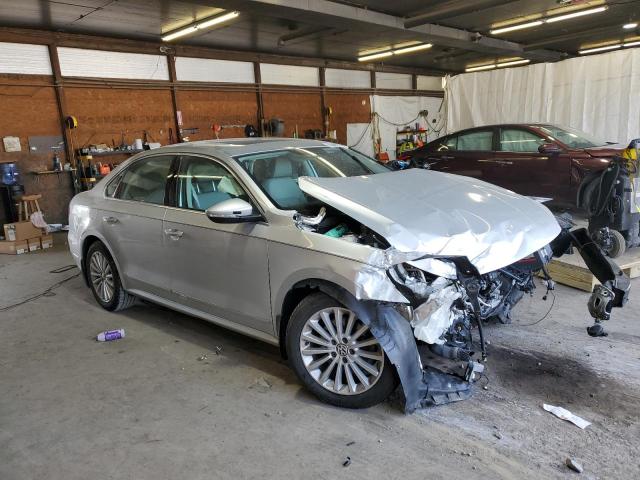 1VWBT7A36HC014901 - 2017 VOLKSWAGEN PASSAT SE 银色 照片 4