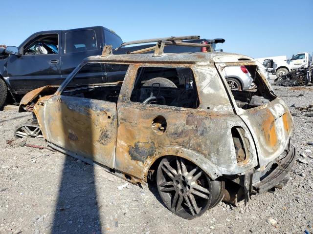 WMWRE33425TD97385 - 2005 MINI COOPER S BURN photo 2