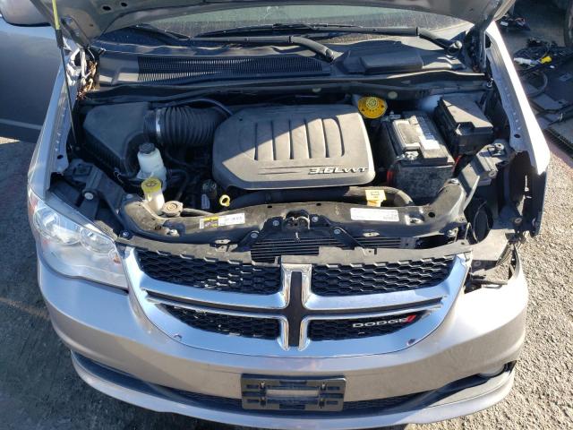 2C4RDGCG3JR301057 - 2018 DODGE GRAND CARA SXT SILVER photo 11