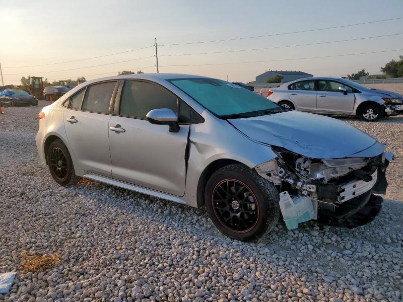 JTDEPRAE2LJ041597 - 2020 TOYOTA COROLLA LE SILVER photo 4