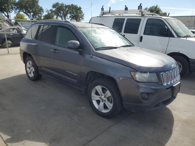 1C4NJDEB7GD637930 - 2016 JEEP COMPASS LATITUDE GRAY photo 4