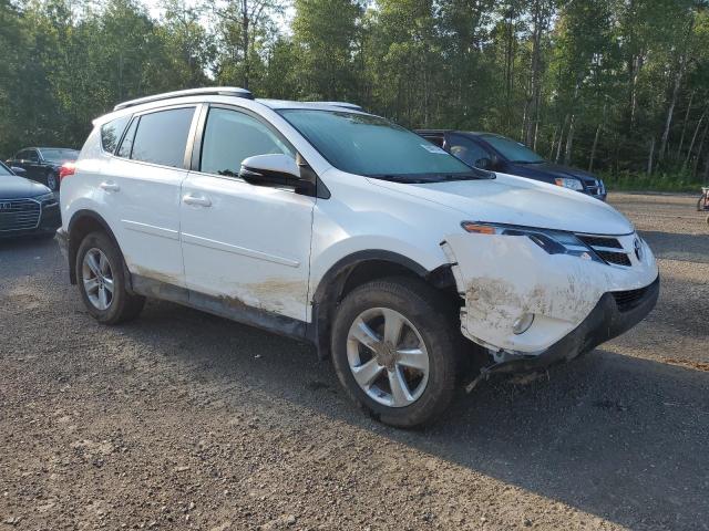 2T3RFREVXFW308523 - 2015 TOYOTA RAV4 XLE WHITE photo 4