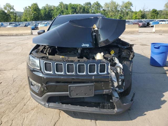 3C4NJDBB0KT661252 - 2019 JEEP COMPASS LATITUDE أسود صورة 5