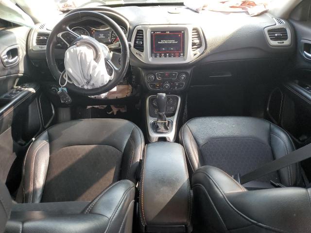 3C4NJDBB0KT661252 - 2019 JEEP COMPASS LATITUDE أسود صورة 8