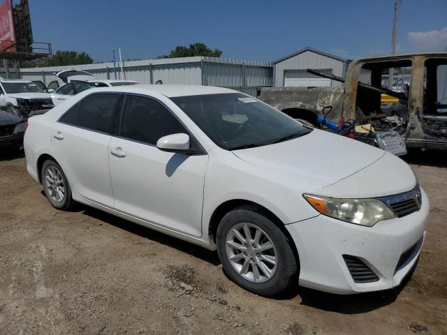 4T4BF1FK1CR215729 - 2012 TOYOTA CAMRY BASE WHITE photo 4