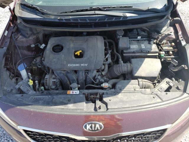 3KPFL4A71HE010074 - 2017 KIA FORTE LX BURGUNDY photo 11