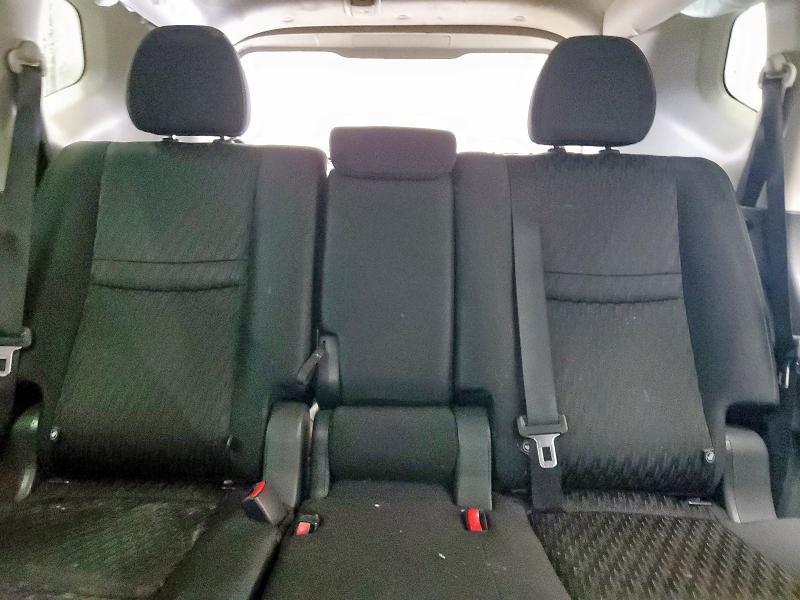 KNMAT2MT6KP513663 - 2019 NISSAN ROGUE S SILVER photo 10