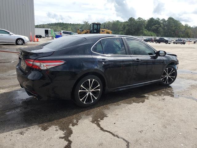 4T1B11HK6JU674743 - 2018 TOYOTA CAMRY L BLACK photo 3