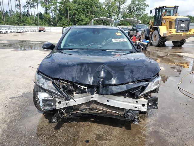 4T1B11HK6JU674743 - 2018 TOYOTA CAMRY L BLACK photo 5