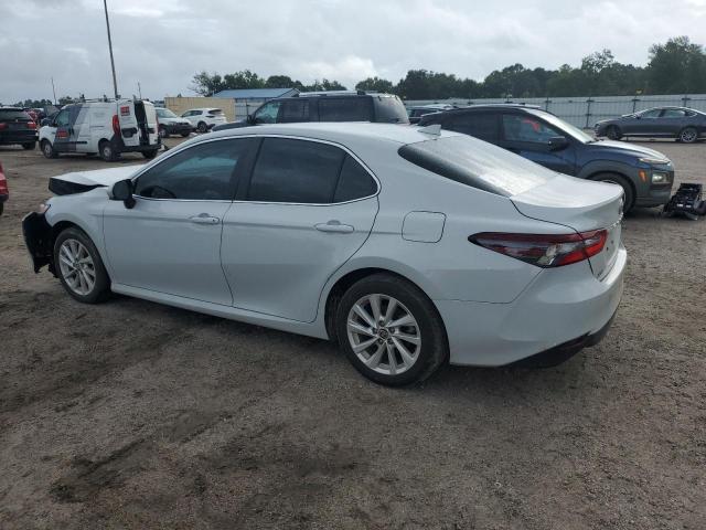 4T1C11AK9RU260527 - 2024 TOYOTA CAMRY LE GRAY photo 2