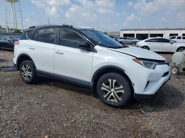 JTMBFREVXJJ212108 - 2018 TOYOTA RAV4 LE WHITE photo 4