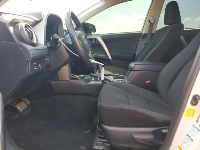 JTMBFREVXJJ212108 - 2018 TOYOTA RAV4 LE WHITE photo 7