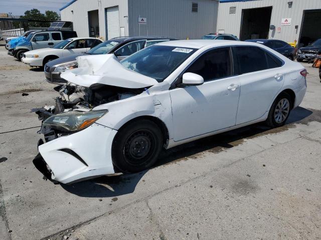 4T4BF1FK1FR477495 - 2015 TOYOTA CAMRY LE WHITE photo 1