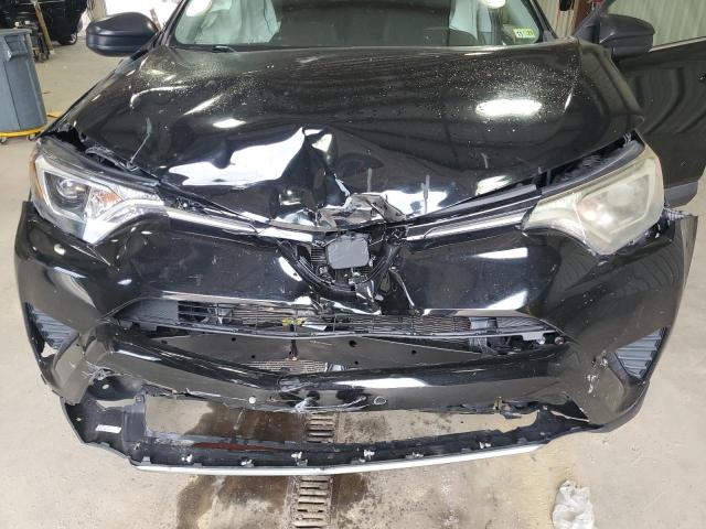 2T3BFREV8HW551929 - 2017 TOYOTA RAV4 LE 黑色 照片 12