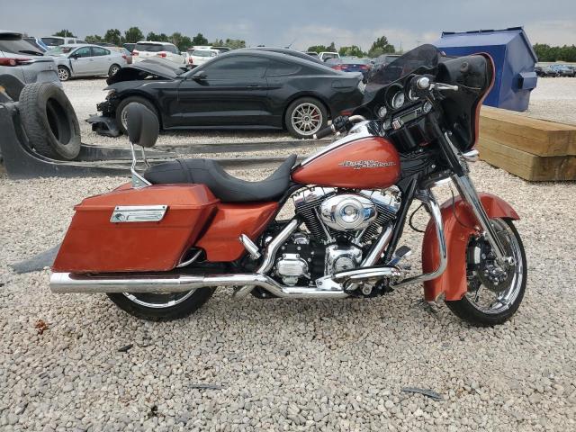 2011 HARLEY-DAVIDSON FLHX, 