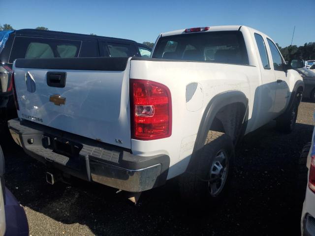 1GC2KVCG5DZ124596 - 2013 CHEVROLET SILVERADO K2500 HEAVY DUTY WHITE photo 3