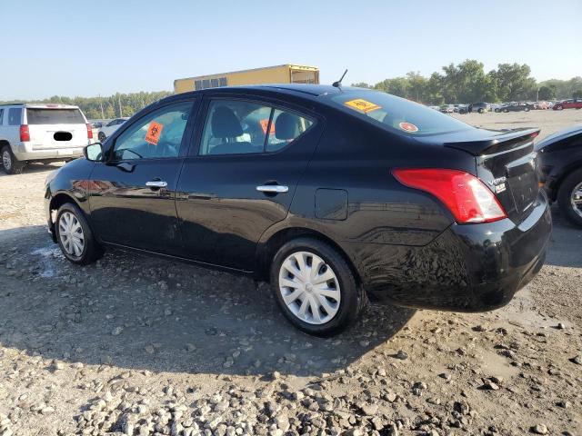 3N1CN7APXHL833843 - 2017 NISSAN VERSA S BLACK photo 2