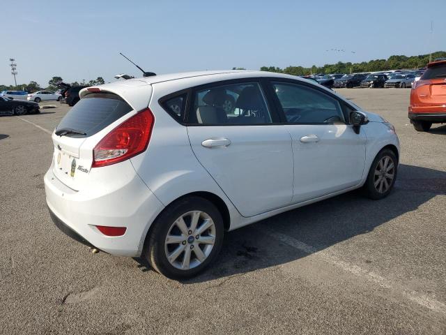 3FADP4EJ4DM161580 - 2013 FORD FIESTA SE WHITE photo 3