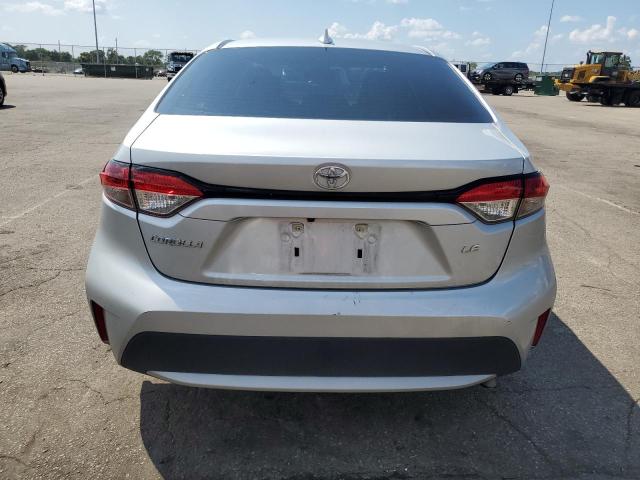 5YFEPMAE4MP256690 - 2021 TOYOTA COROLLA LE SILVER photo 6