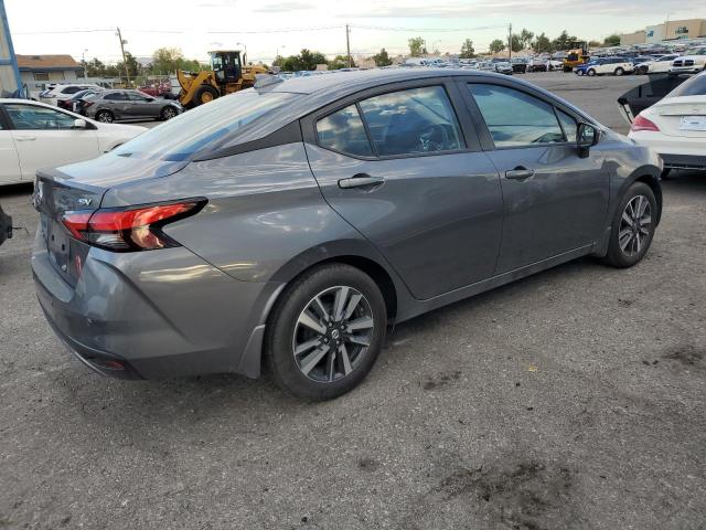 3N1CN8EV2ML916711 - 2021 NISSAN VERSA SV GRAY photo 3