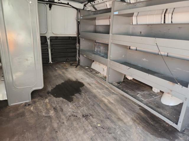 1GCWGBFG2K1356825 - 2019 CHEVROLET EXPRESS G2 WHITE photo 11