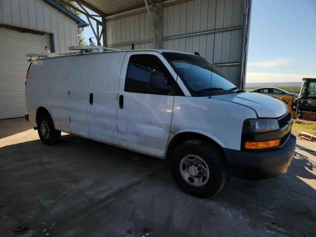 1GCWGBFG2K1356825 - 2019 CHEVROLET EXPRESS G2 WHITE photo 4