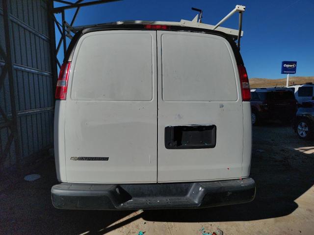 1GCWGBFG2K1356825 - 2019 CHEVROLET EXPRESS G2 WHITE photo 6