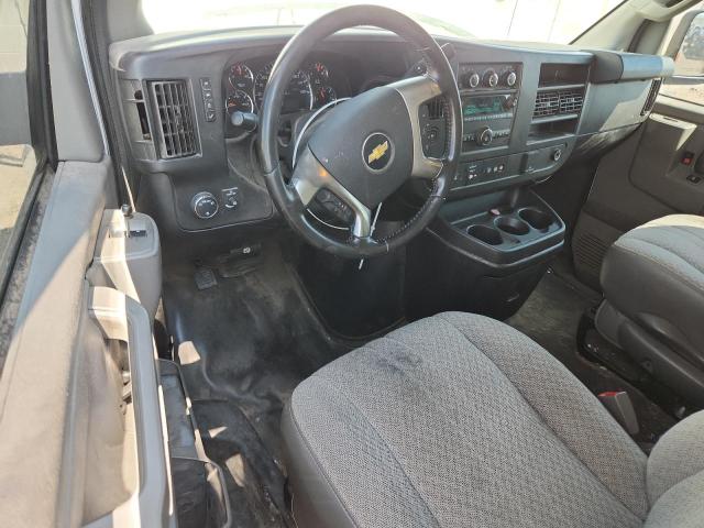 1GCWGBFG2K1356825 - 2019 CHEVROLET EXPRESS G2 WHITE photo 8