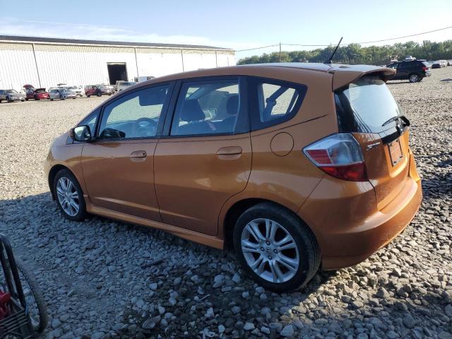 JHMGE8H4XAS008651 - 2010 HONDA FIT SPORT ORANGE photo 2
