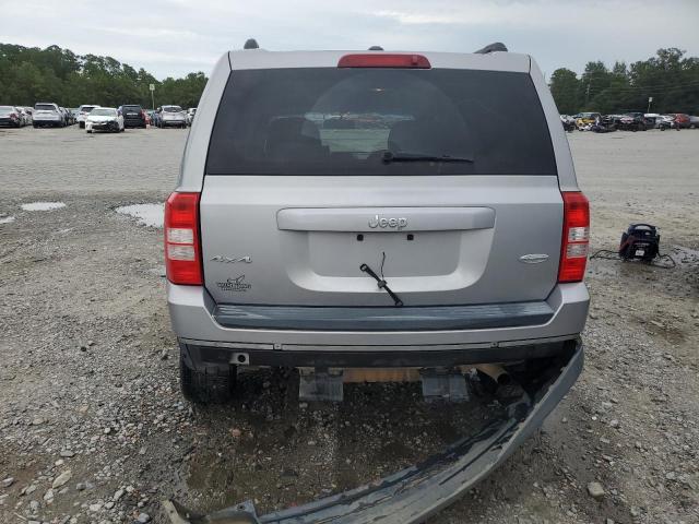 1C4NJRFB1GD674614 - 2016 JEEP PATRIOT LATITUDE SILVER photo 6