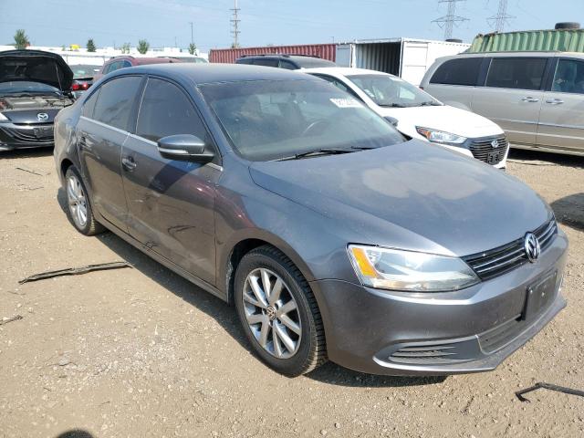3VWDX7AJ5DM455438 - 2013 VOLKSWAGEN JETTA SE GRAY photo 4