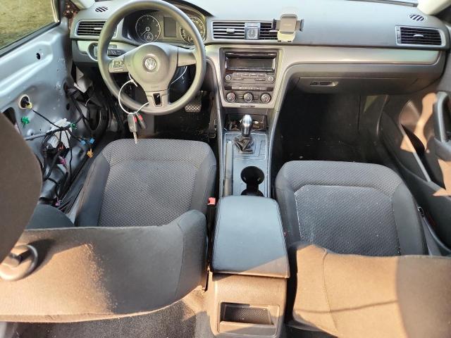 1VWAP7A35DC064828 - 2013 VOLKSWAGEN PASSAT S Srebrny zdjęcie 8