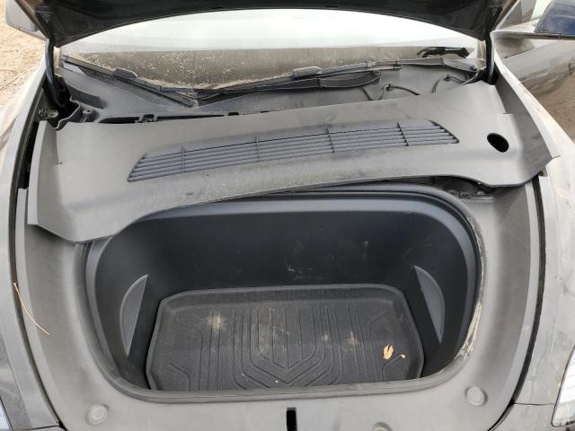 7SAYGDEE4RF071567 - 2024 TESLA MODEL Y Schwarz Foto 12