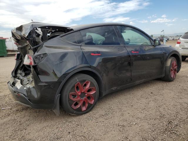 7SAYGDEE4RF071567 - 2024 TESLA MODEL Y Schwarz Foto 3