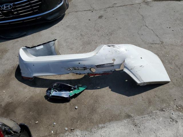 WBA4Z5C55JEE16450 - 2018 BMW 440I WHITE photo 12