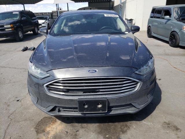 3FA6P0HD9LR115106 - 2020 FORD FUSION SE GRAY photo 5