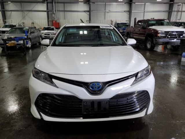 4T1C31AK0LU541388 - 2020 TOYOTA CAMRY LE WHITE photo 5