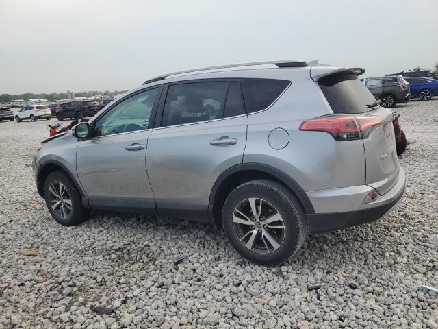 2T3RFREV7HW551015 - 2017 TOYOTA RAV4 XLE Plata foto 2