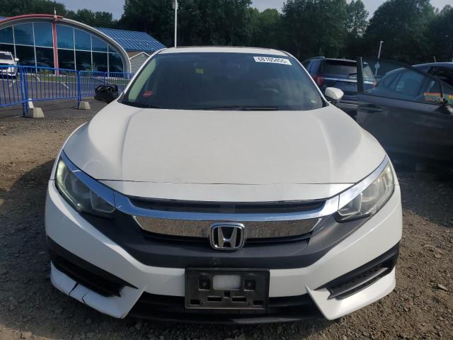 2HGFC2F75JH515558 - 2018 HONDA CIVIC EX أبيض صورة 5