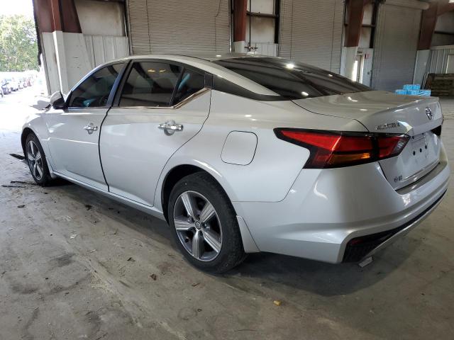 1N4BL4BW2KN325107 - 2019 NISSAN ALTIMA S SILVER photo 2