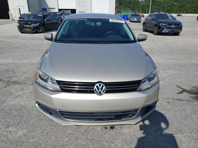 3VWDX7AJ3DM239765 - 2013 VOLKSWAGEN JETTA SE 金色 照片 5
